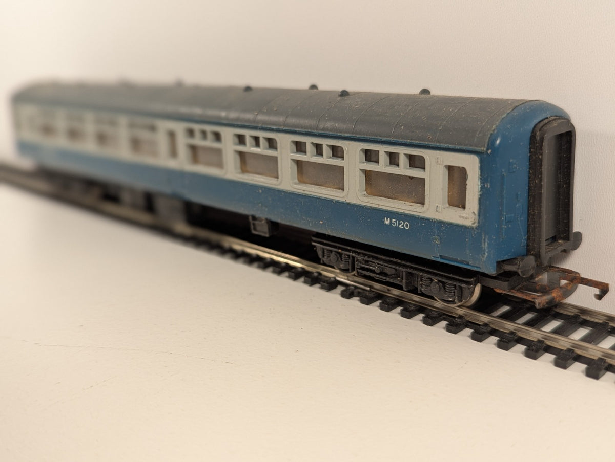 Hornby R724 OO Gauge BR Mk2 Standard Open Coach M5120