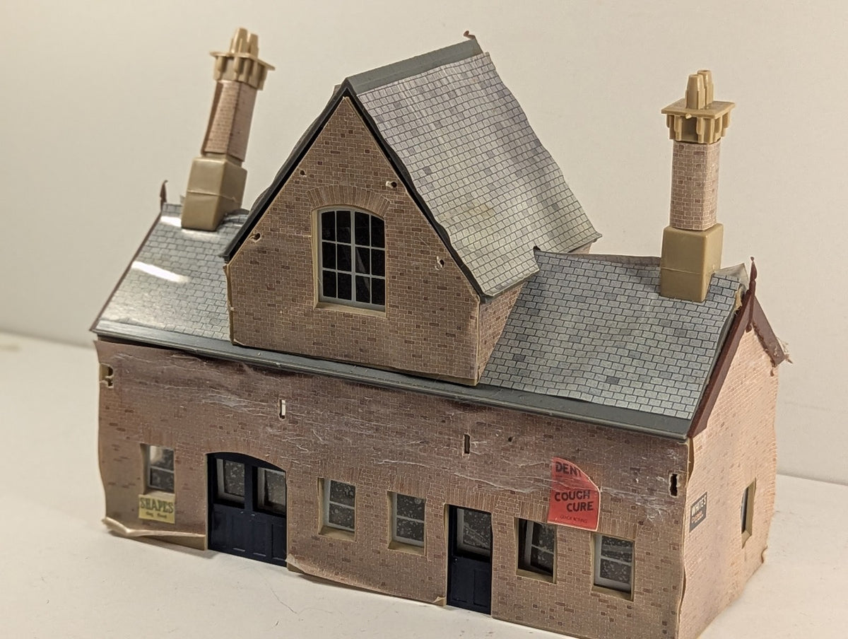 Tri-ang OO Gauge Goods Shed Buildings Brick