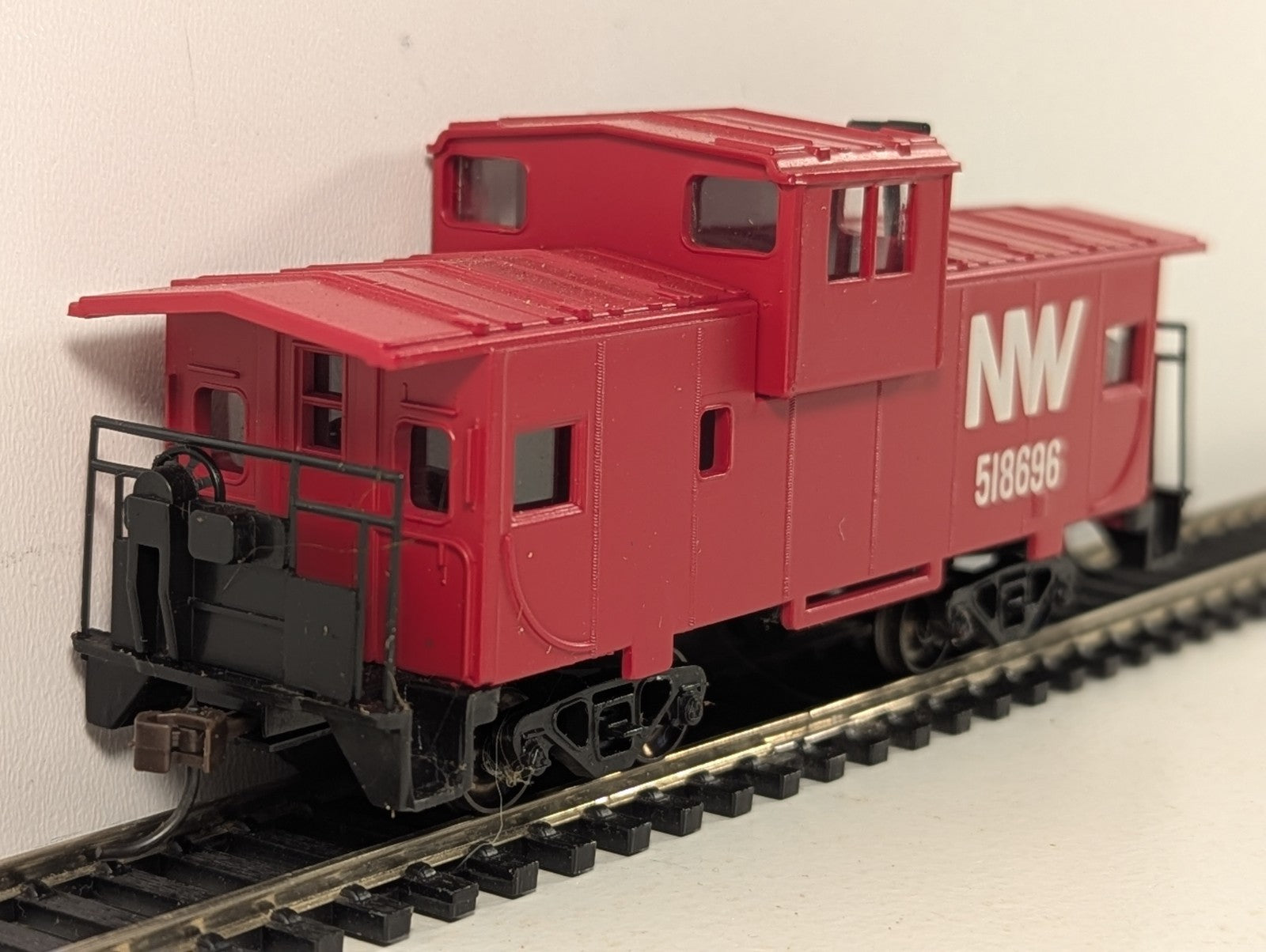 Bachmann HO Scale 36' Wide Vision Caboose 518696 Norfolk & Western 1774