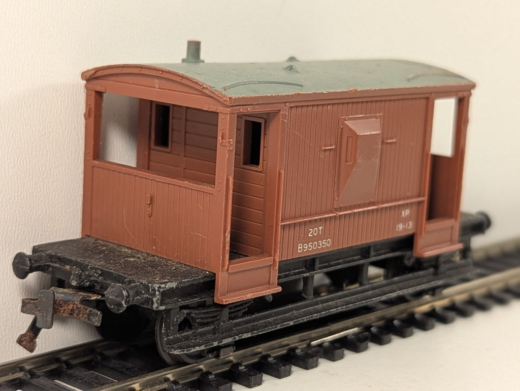 Hornby Dublo 4311 BR Brown 20 Ton Standard Goods Brake Van