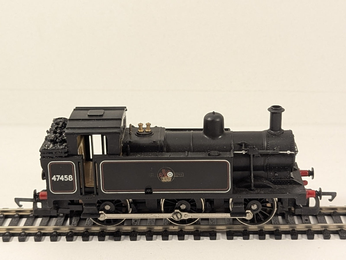 Hornby OO Gauge LMS Class 3F Jinty 0-6-0T Steam Locomotive 47458 BR Black R052