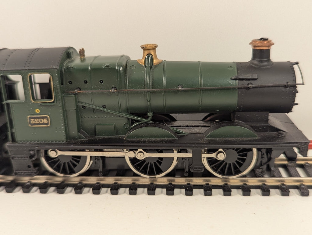 Mainline OO Gauge Collett Goods 2251 0-6-0 Steam Loco – Buffer Damage