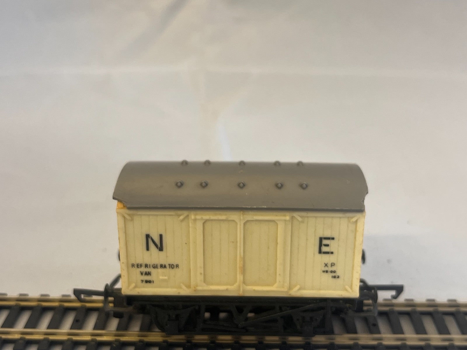 Tri-ang R21 OO Gauge NE Refrigerator Van 7901