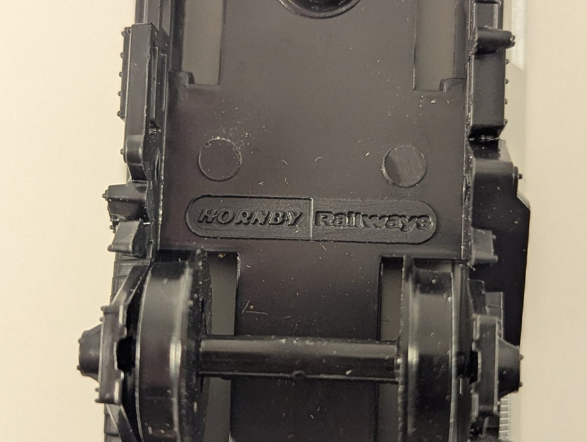 Hornby OO Gauge TTA Shell Tank Wagon Goods Wagon 67129 Shell Grey R021