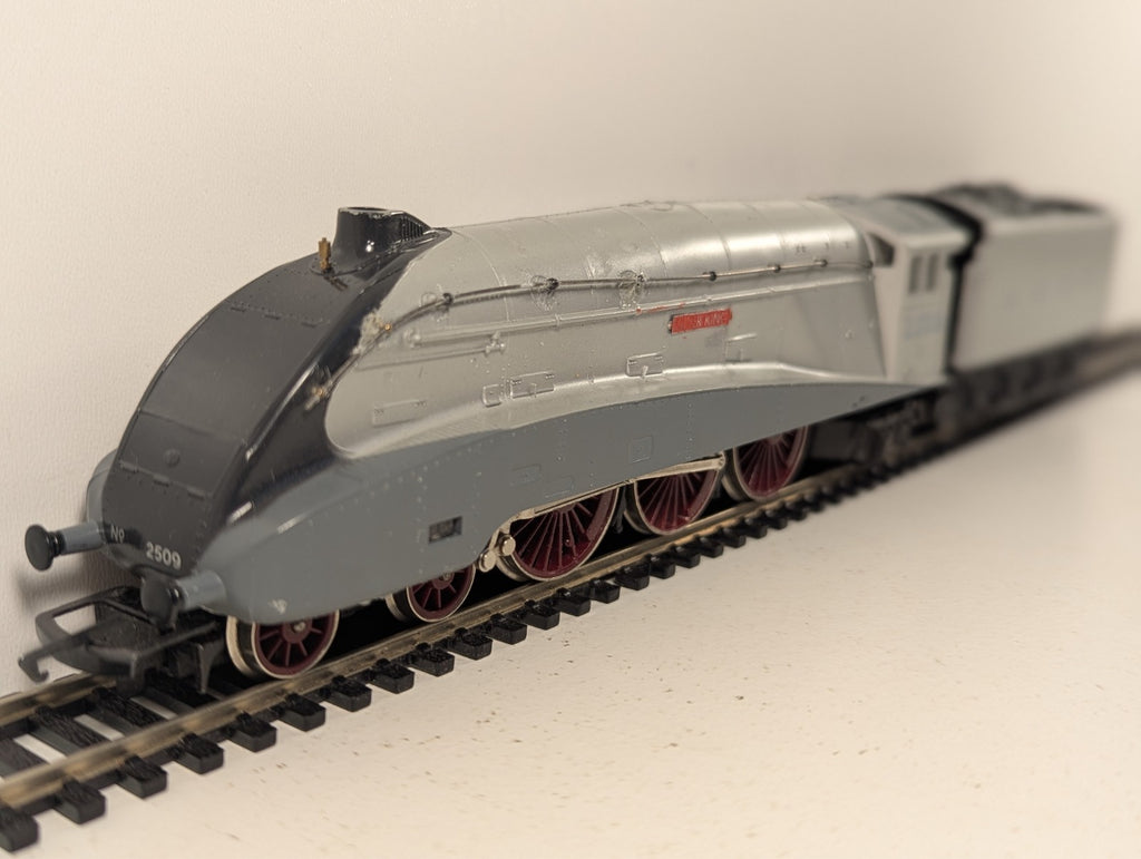 Hornby R30458 LNER Class A4 "Silver Link" Steam Locomotive OO Gauge - Boxed