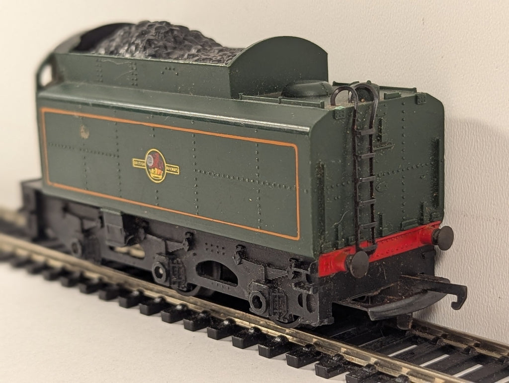Tri-ang OO Gauge BR 6-Wheel Tender BR Lined Green R.33