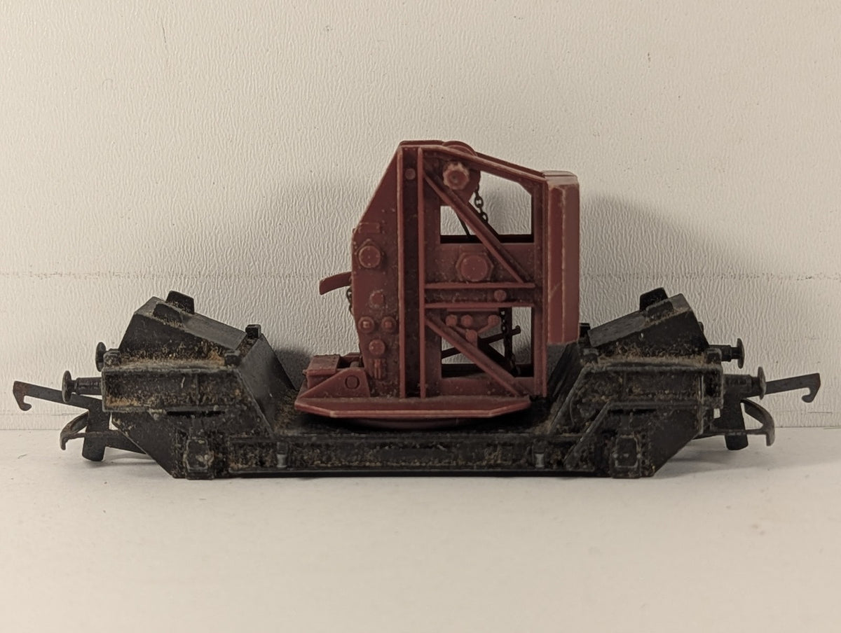 Tri-ang OO Gauge Modified Well Wagon with Crane Cab Goods Wagon Black and Red