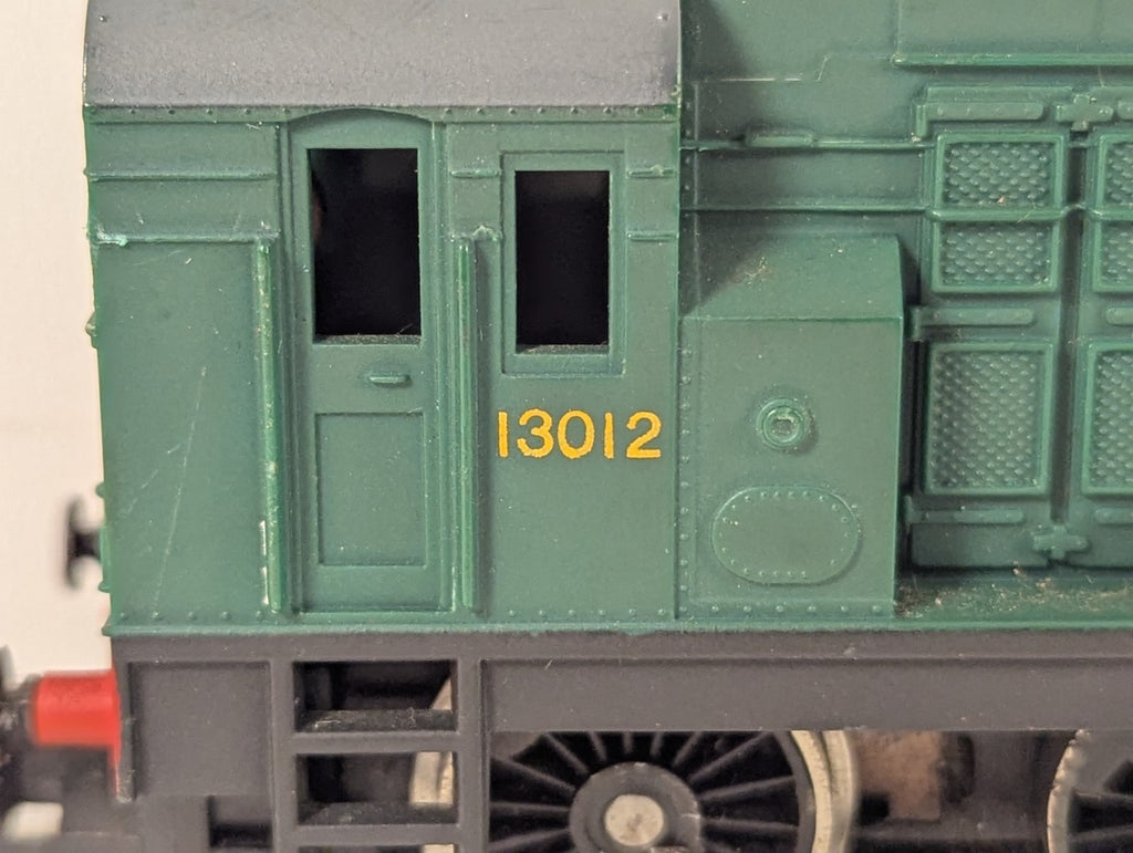 Hornby OO Gauge Class 08 Diesel Shunter Diesel Locomotive 13012 BR