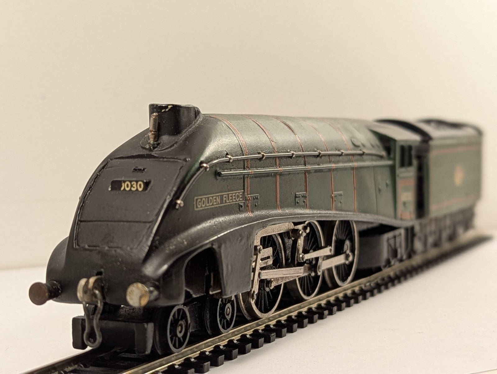 Hornby Dublo OO Gauge Class A4 'Golden Fleece' Steam Locomotive 600