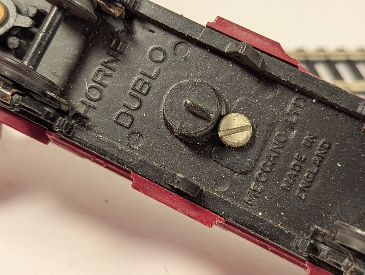 Hornby Dublo OO Gauge Passenger Fruit Van