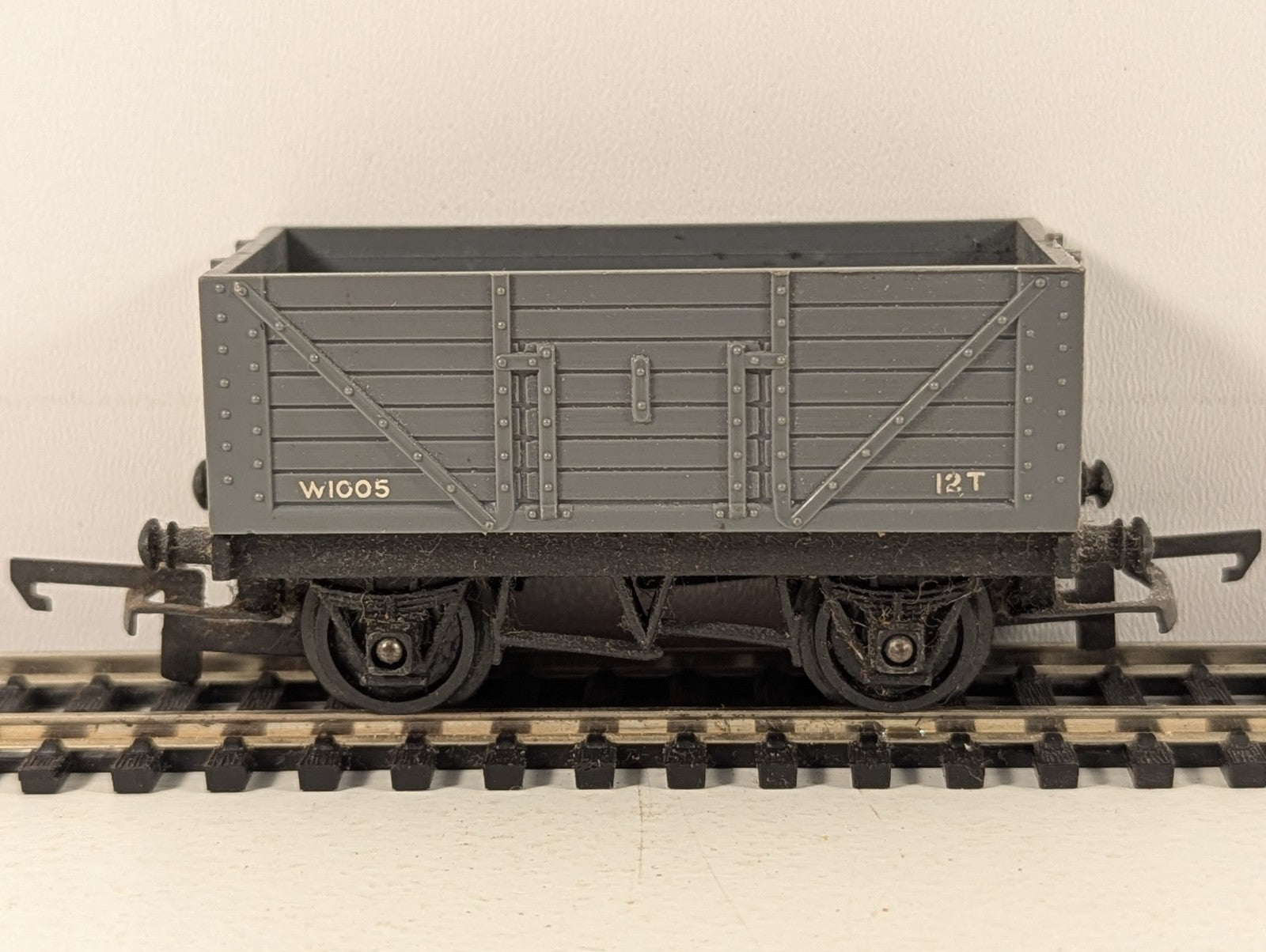 Tri-ang OO Gauge 5 Plank Open Wagon Goods Wagon W1005 BR Grey R10/1