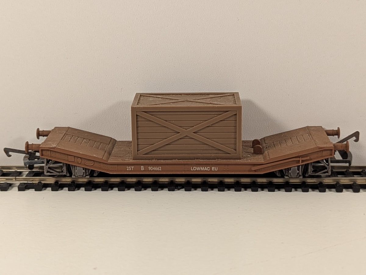 Airfix 54330 25-Ton Lowmac Machine Wagon – Crate Load – OO Gauge