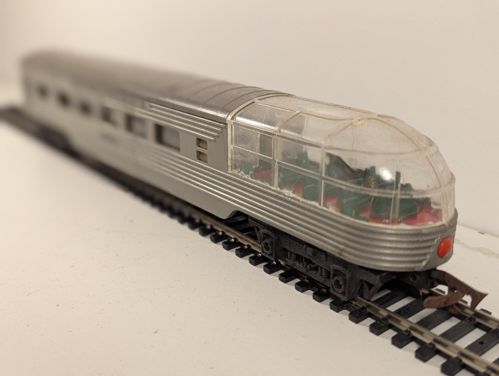 Tri-ang OO Gauge R125 Transcontinental Observation Car