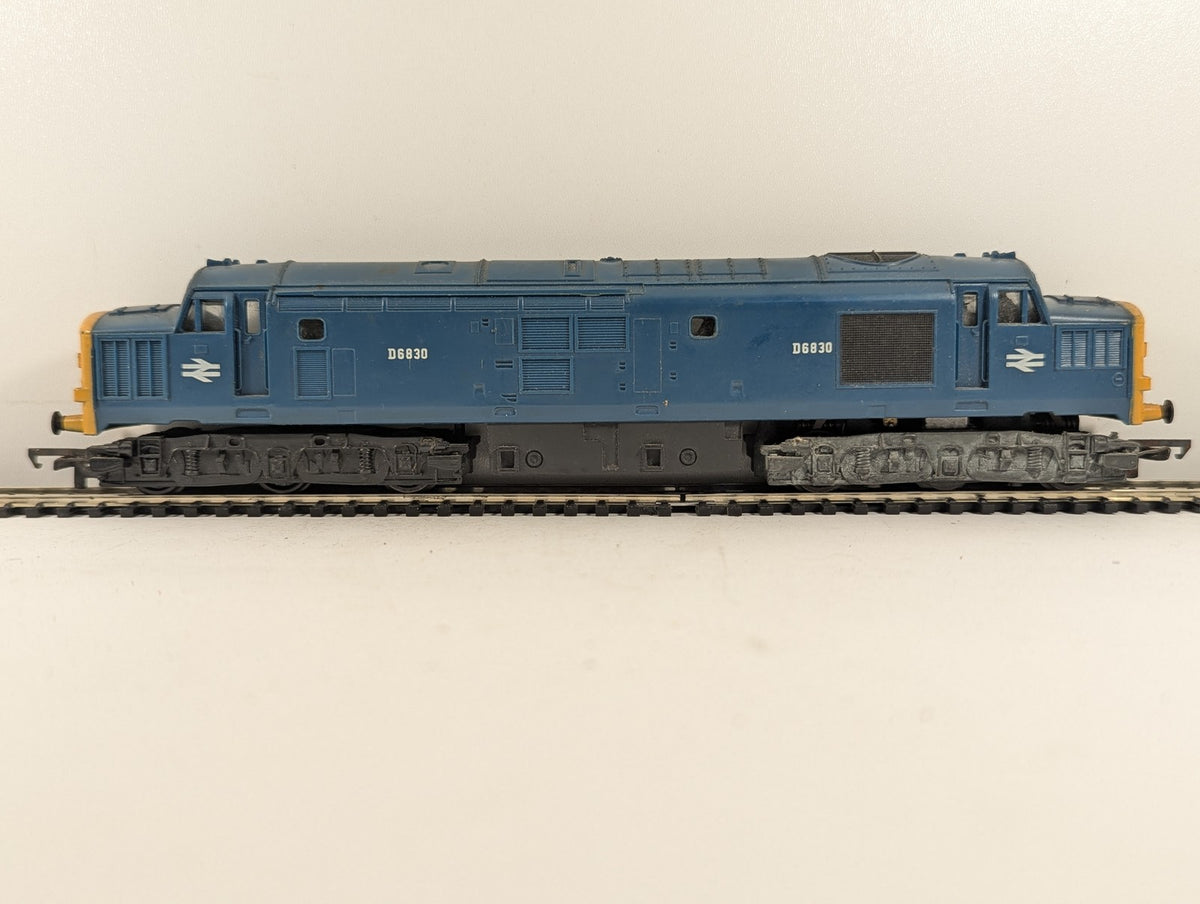 Tri-ang Hornby OO Gauge Class 37 Co-Co Diesel Locomotive D6830 BR Blue R751