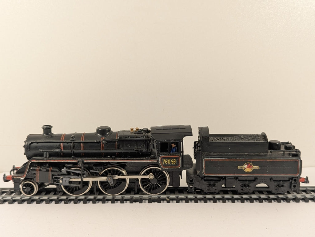 Mainline OO Gauge Standard Class 4MT Renumbered Poor Runner