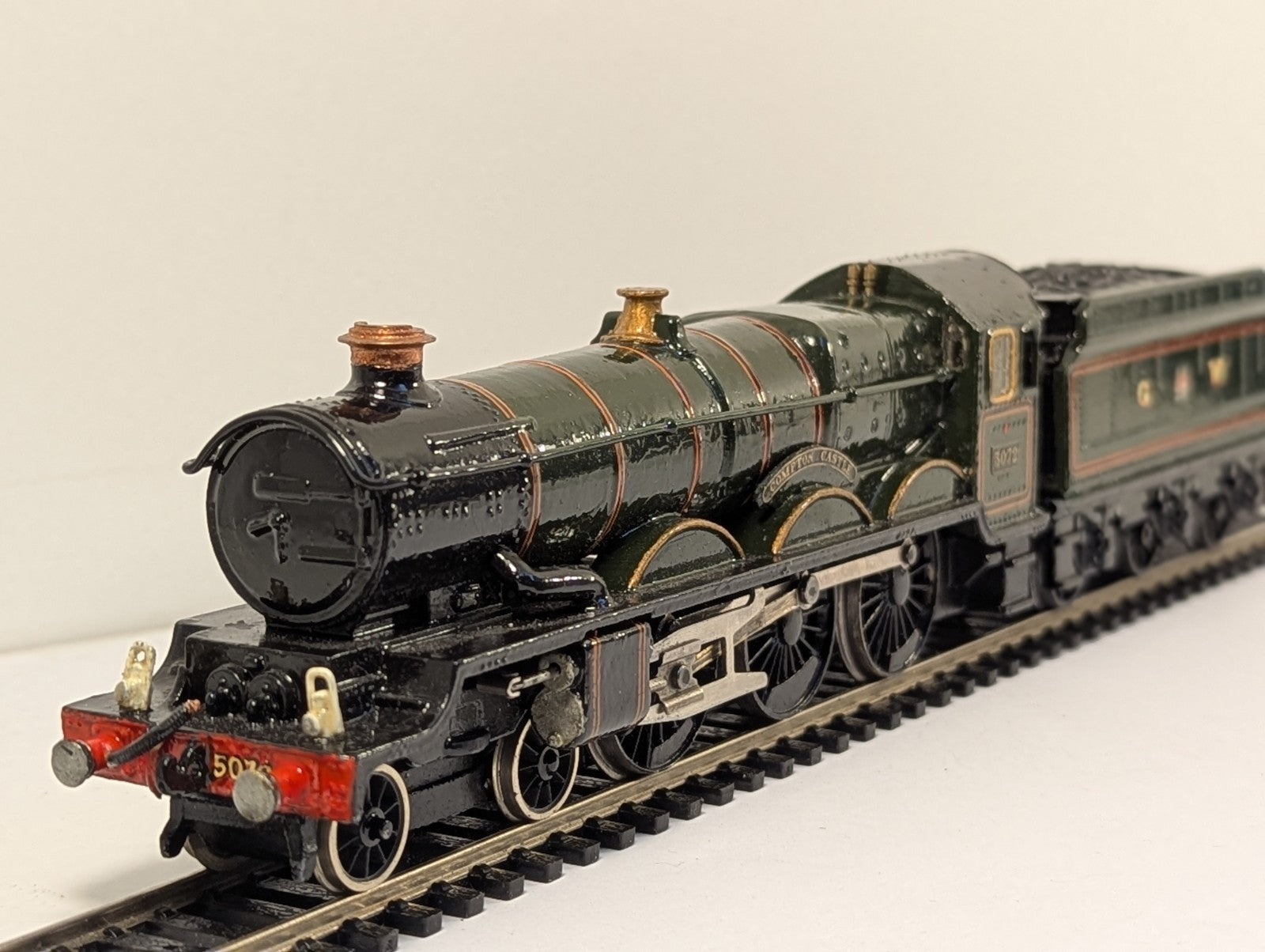 Hornby Dublo GWR 4-6-0 Castle Class No. 5072 Compton Castle Repainted