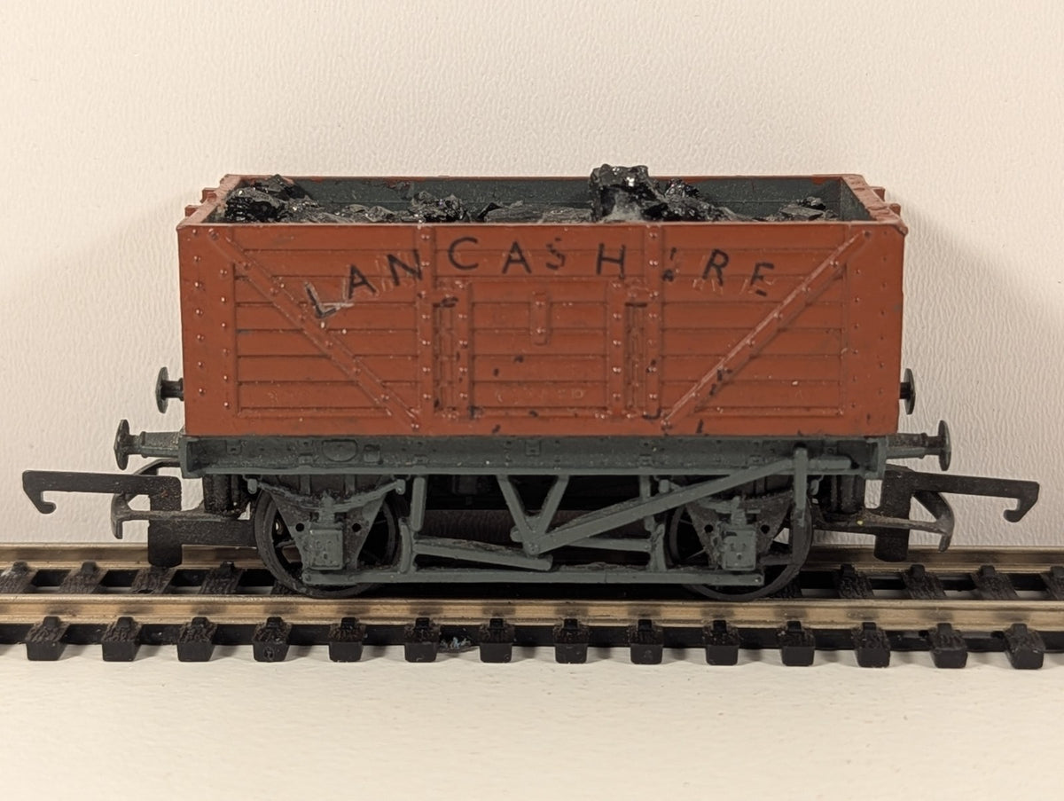 Tri-ang R13 OO Gauge BR 7-Plank Coal Wagon No. W1005 – Brown