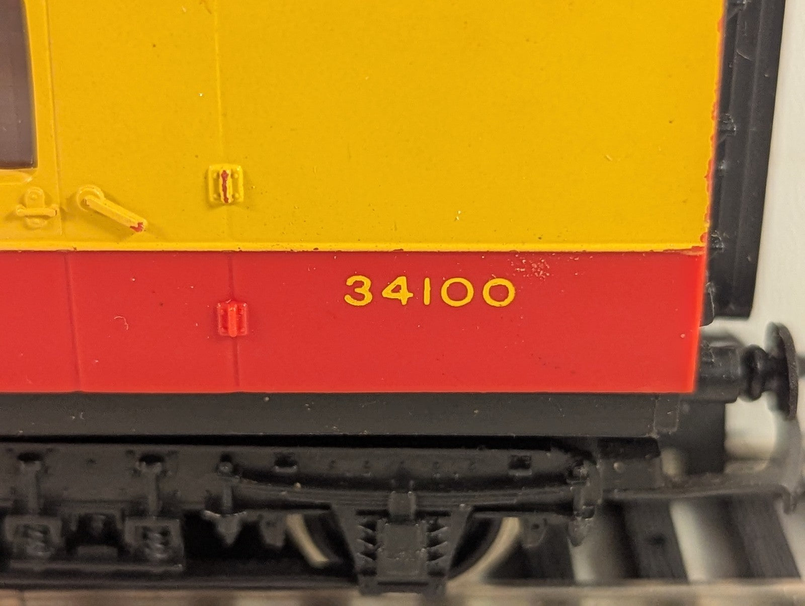 Hornby OO Gauge Stanier Brake 3rd Coach Passenger Coach 34100