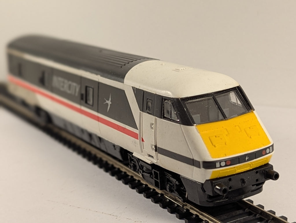 Hornby OO Gauge BR Mk4 DVT Intercity Swallow Dummy Unit Missing Buffers