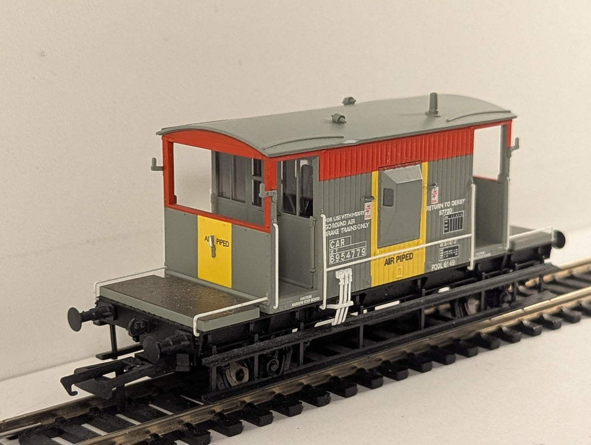 Hornby R6510 20 Ton Brake Van - BR Railfreight