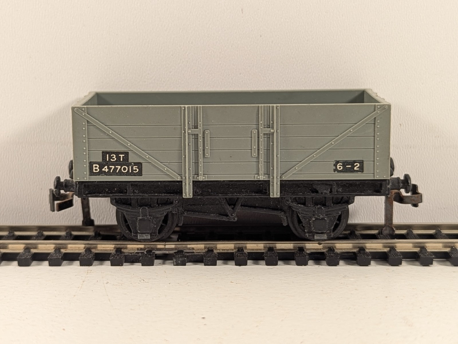 Hornby Dublo 32074 OO Gauge 13-Ton Standard Wagon - Boxed