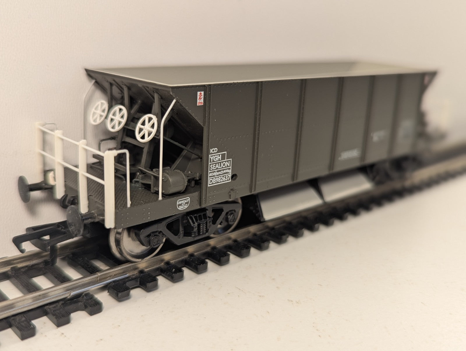 Bachmann Branch-Line 38-130 40 Ton Sealion YGH Hopper Wagon