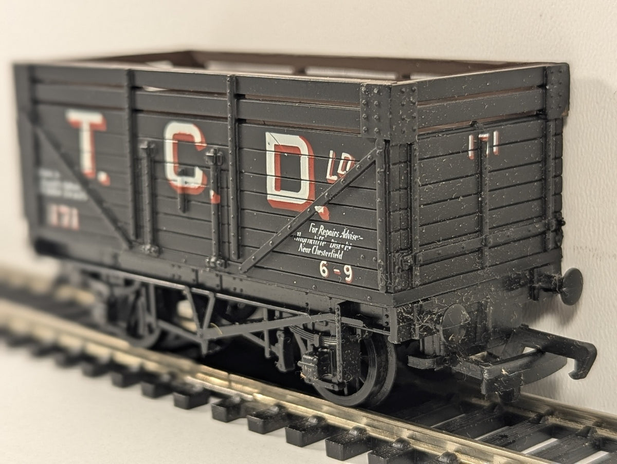 Mainline OO Gauge 7 Plank Wagon T.C.D. Ltd Goods Wagon 171 T.C.D. Ltd Black