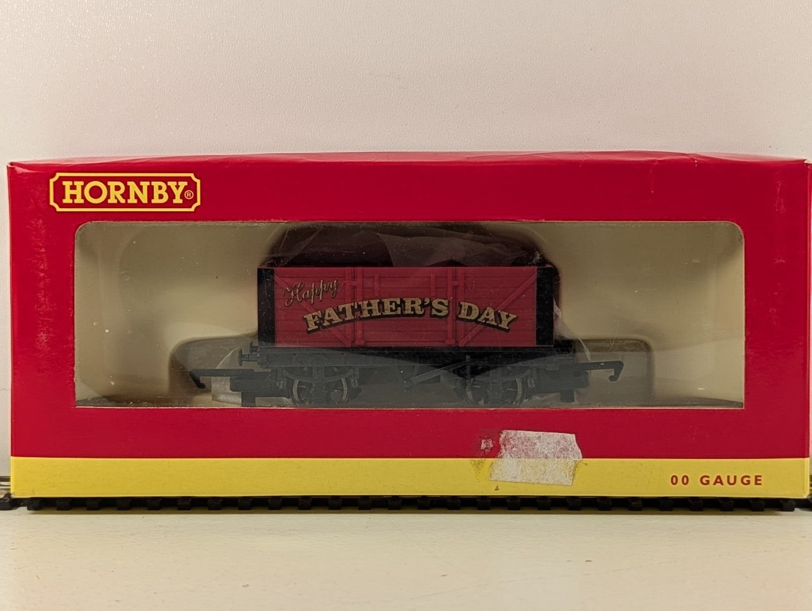 Hornby R6778 Father’s Day Open Wagon