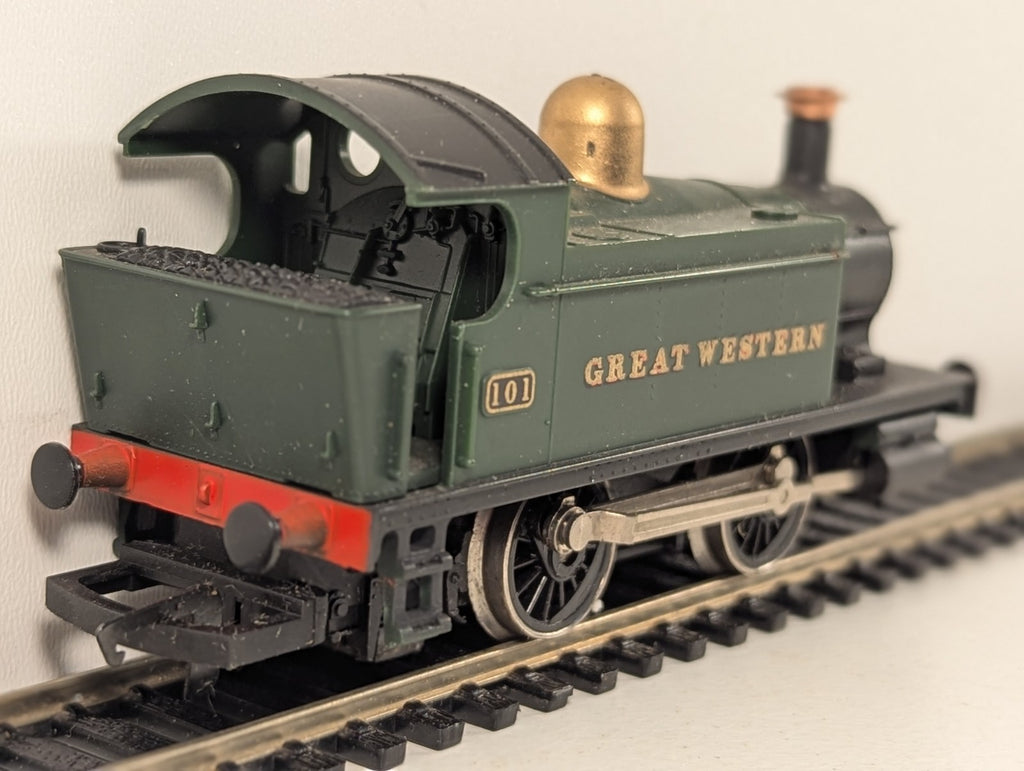 Hornby R077 GWR Holden Class 101 0-4-0T Tank Locomotive OO Gauge