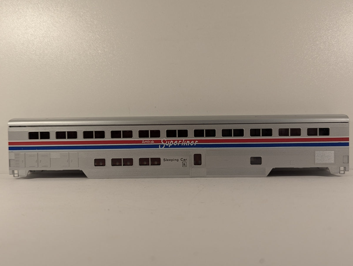 Con-Cor HO Gauge Superliner Sleeping Car Passenger Coach Amtrak Phase III