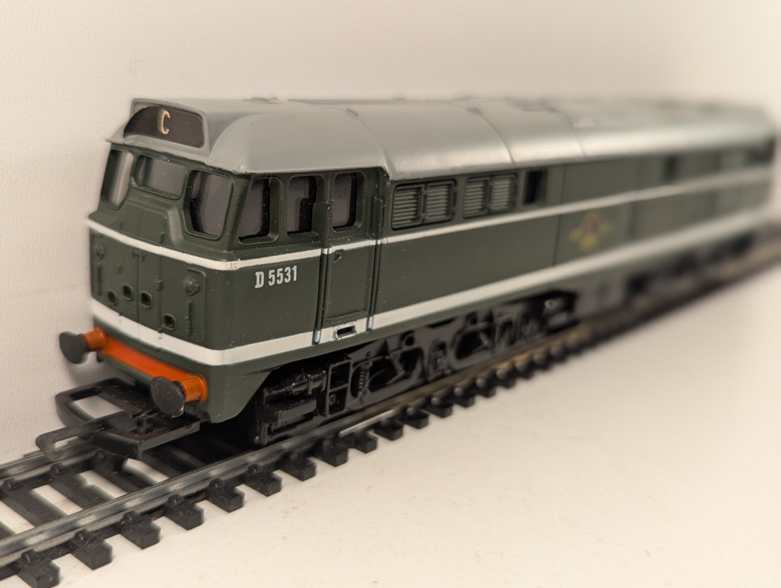 Airfix 54101-9 OO Gauge BR Class 31 Diesel Locomotive - damaged decals