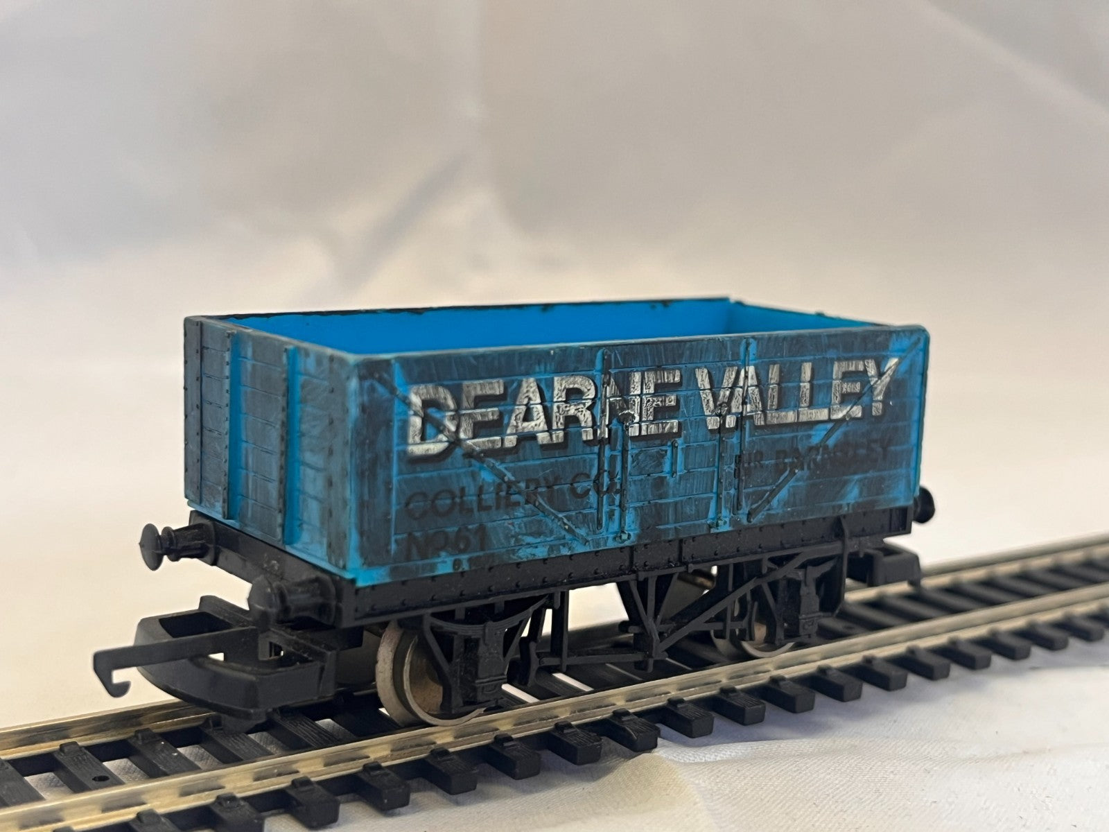 Lima OO Gauge Dearne Valley 7 Plank Wagon Weathered