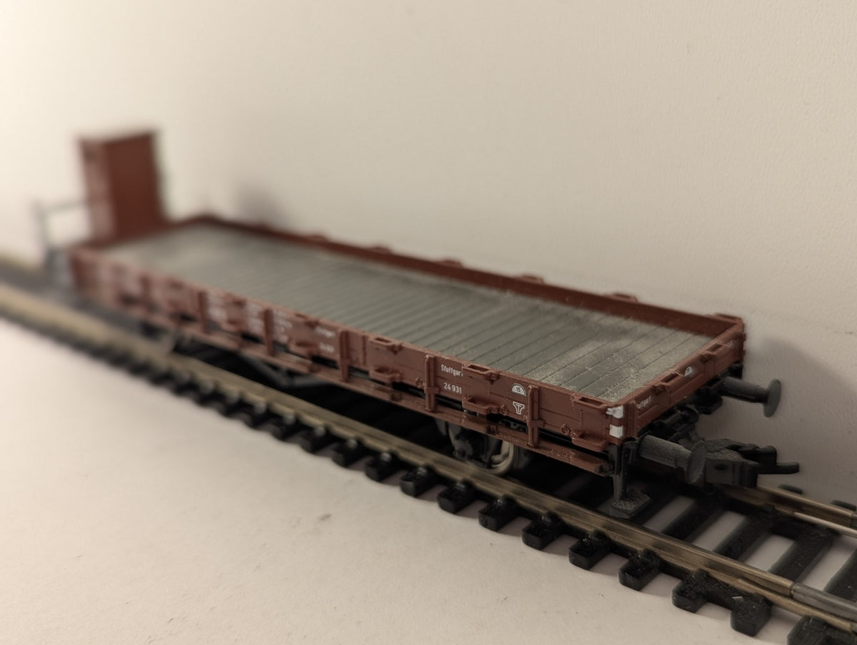 Roco HO Scale Deutsche Reichsbahn Stuttgart R10 Flat Wagon with Brakeman's Cab