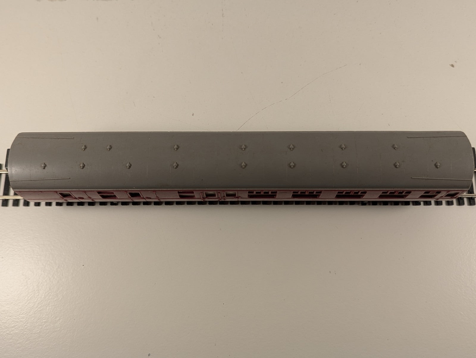 Hornby BR Mark 1 Full Brake model railway coach in maroon livery