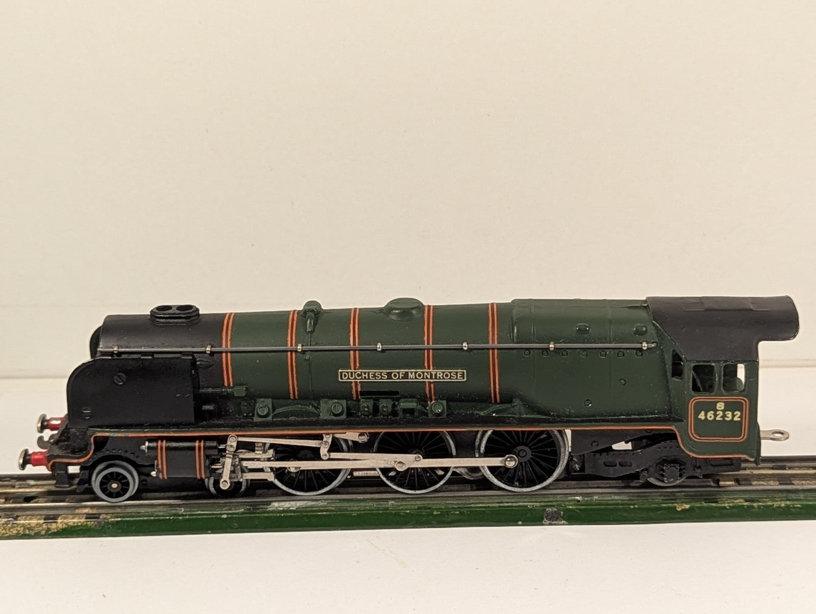Hornby-Dublo EDL12 OO Gauge 3-Rail Duchess of Montrose BR Green
