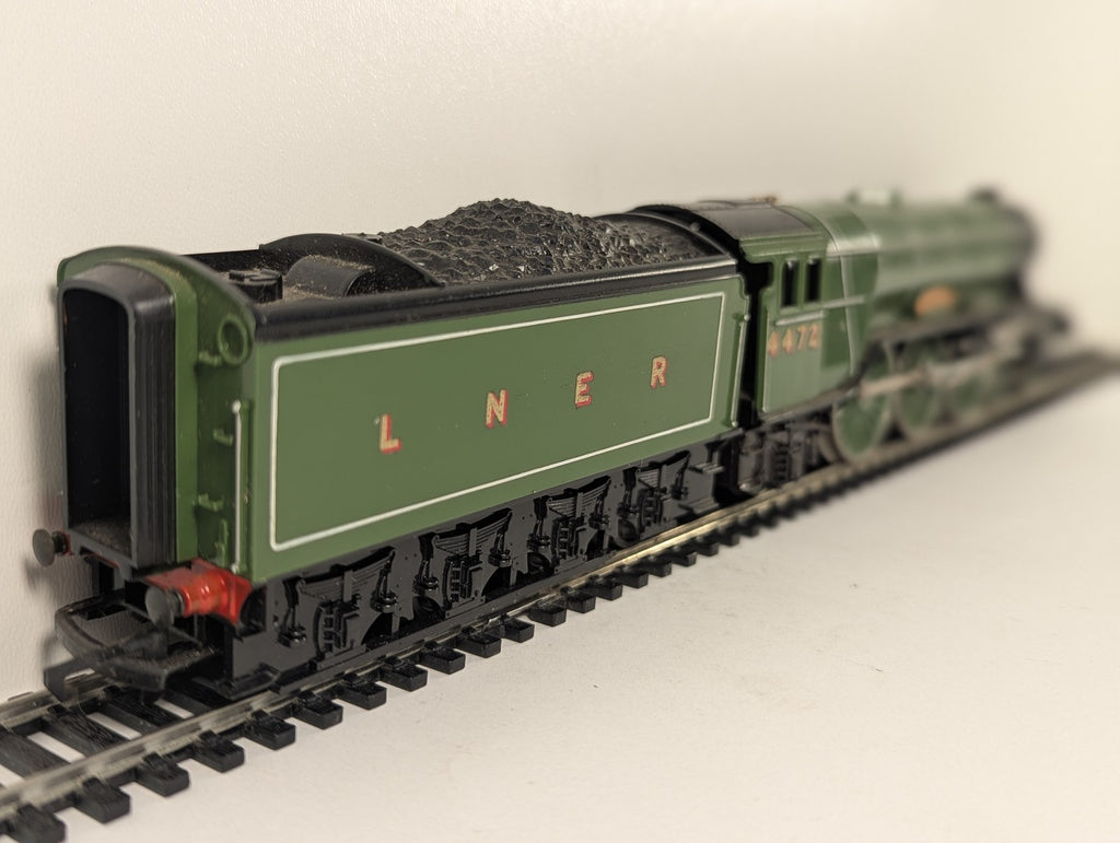 Hornby OO Gauge Class A3 'Flying Scotsman' Steam Locomotive 4472 LNER Green