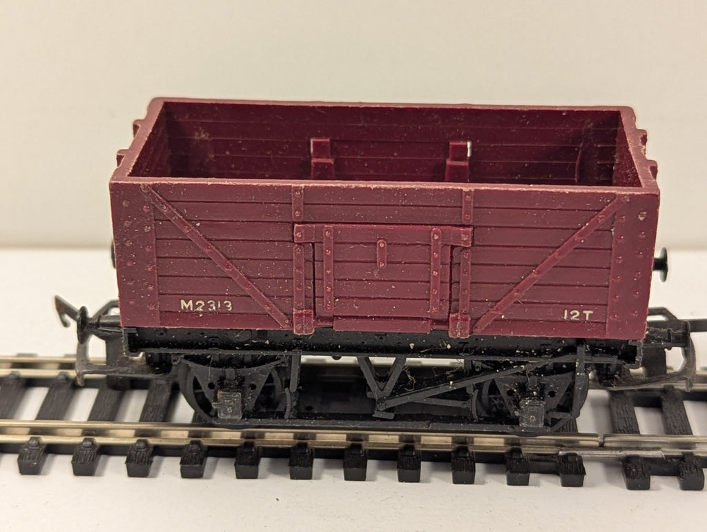 Tri-ang OO Gauge R112 Goods Truck with Drop Doors (M2313 Maroon)