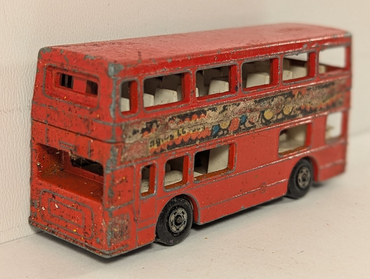 Matchbox The Londoner Die-cast Bus Red with 'Swinging London' decals 17