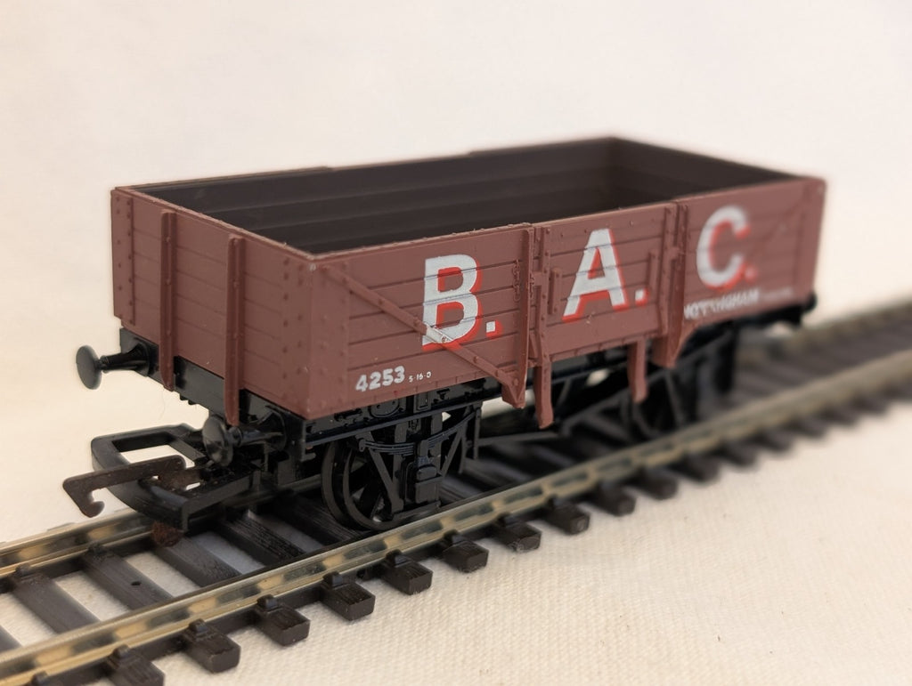 Mainline Railways OO Gauge 7 Plank Wagon 'B.A.C. Nottingham' Goods