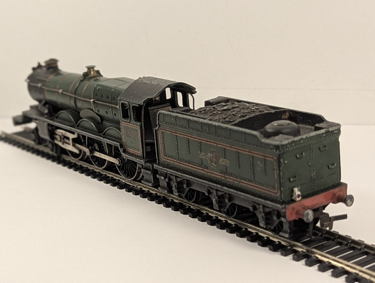 Hornby Dublo OO Gauge Castle Class 4-6-0 'Denbigh Castle' Steam Locomotive 7032