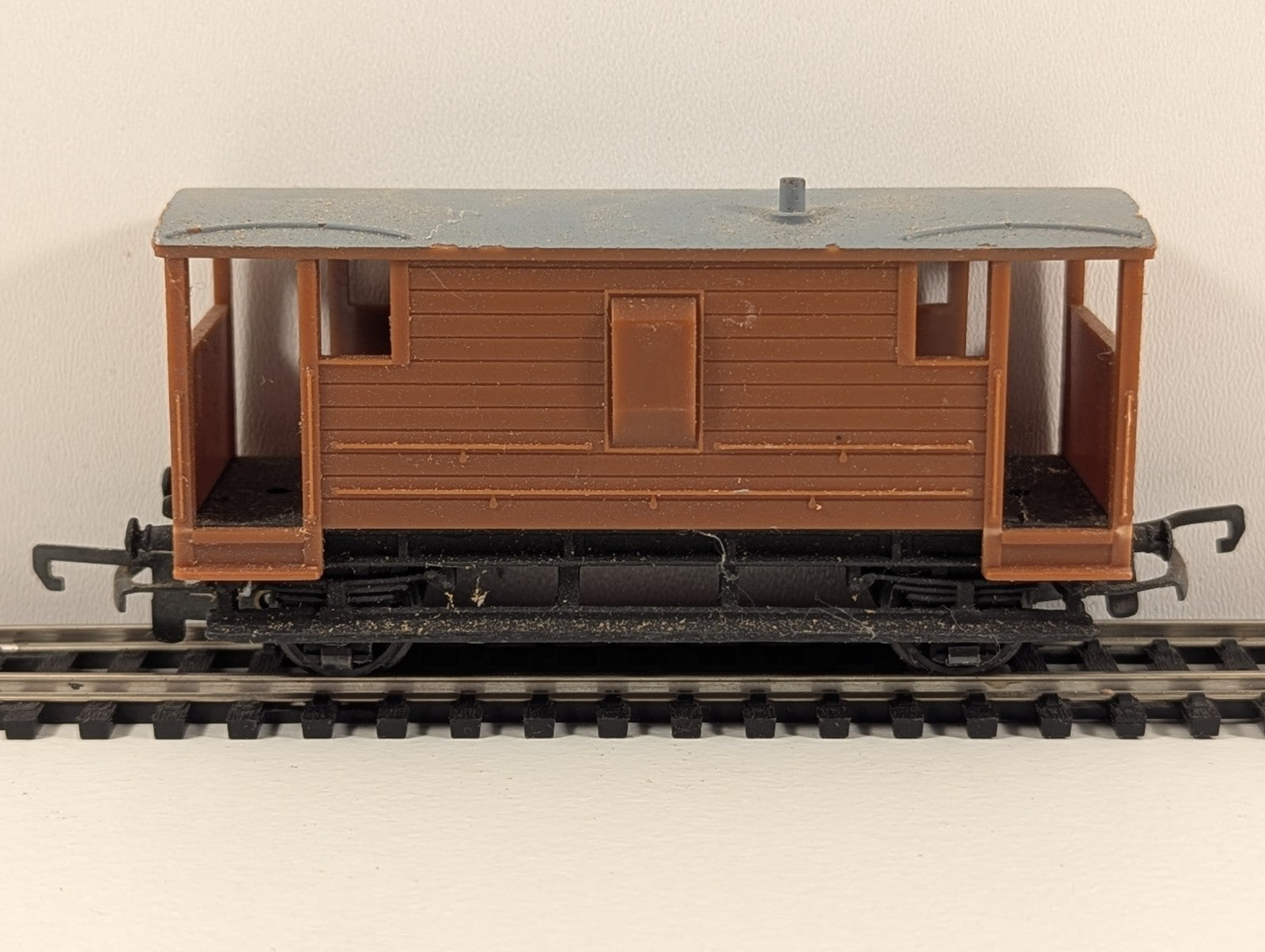 Hornby Dublo 4310 20T Brake Van – BR Bauxite