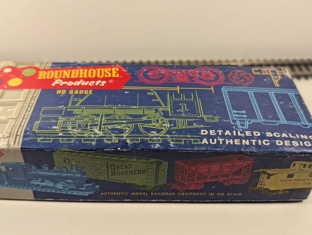 Roundhouse Products HO Gauge Chicago & North Western Box Car Kit boxed