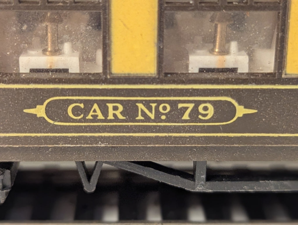 Tri-ang OO Gauge Pullman Brake Third Class Car No. 79 Passenger Coach