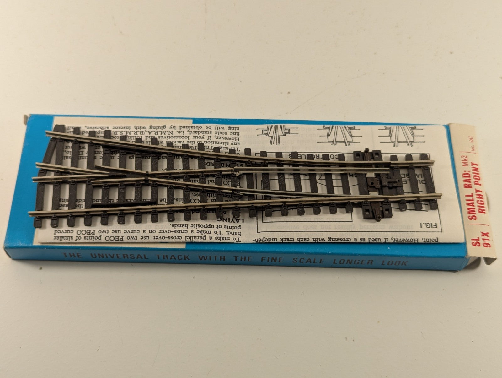 Peco Streamline OO/HO Small Radius Right Hand Point
