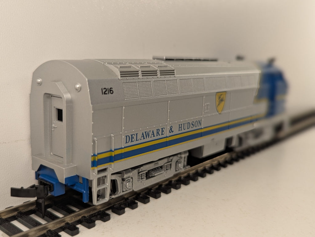 E-R Models HO Scale Sharknose Diesel Locomotive 1216 Delaware & Hudson
