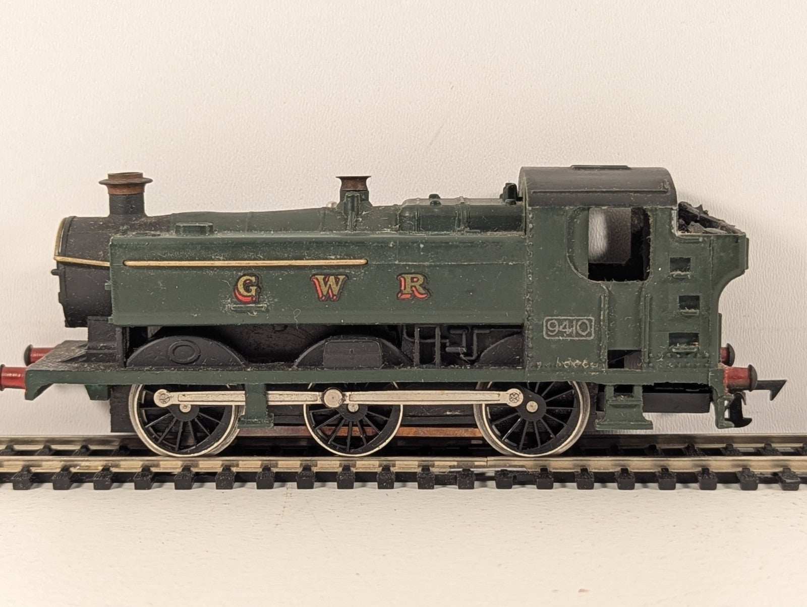 Graham Farish GWR 94XX Class 0-6-0 Pannier Tank GWR Green