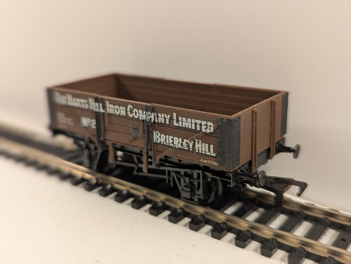 Airfix OO Gauge 5 Plank Wagon Harts Hill Iron