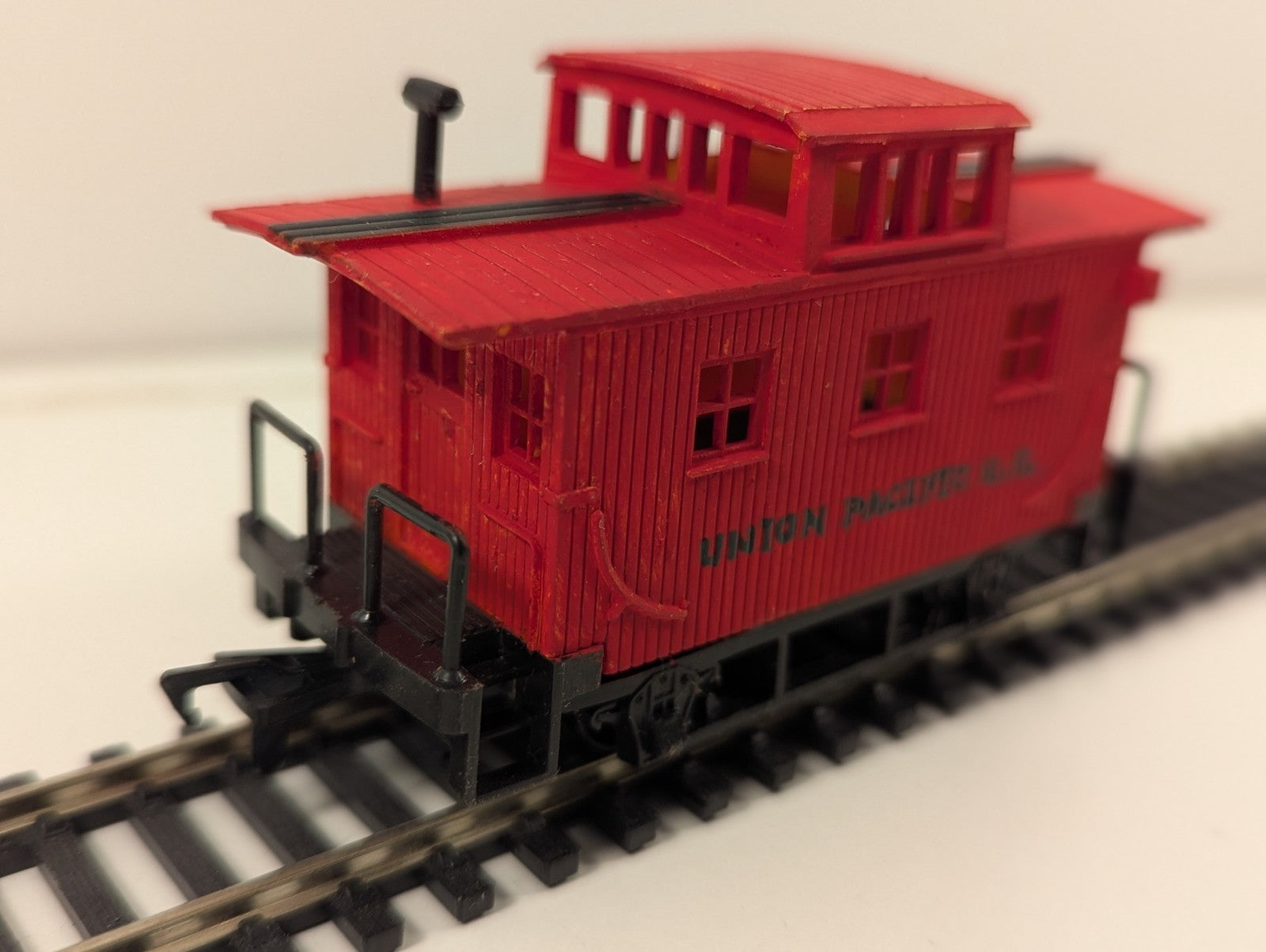 Bachmann HO Union Pacific Old-Time Bobber Caboose