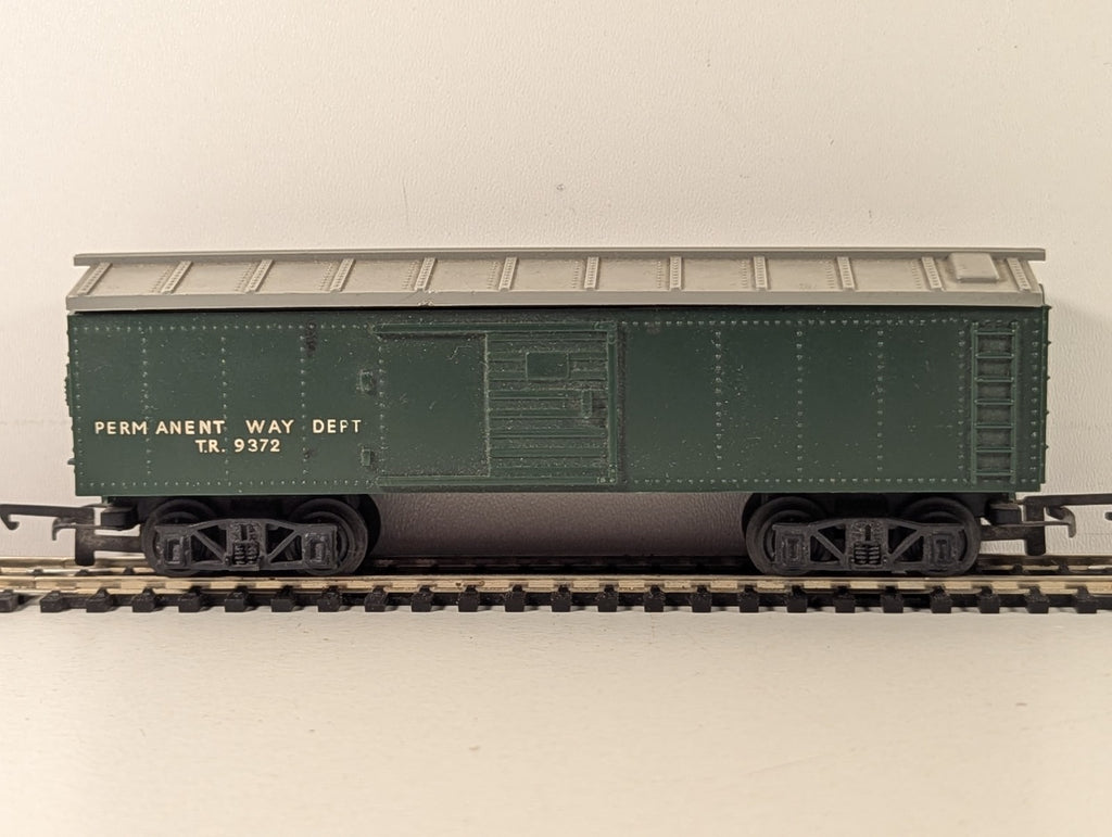Tri-ang OO Gauge Bogie Utility Van Goods Wagon TR 9372