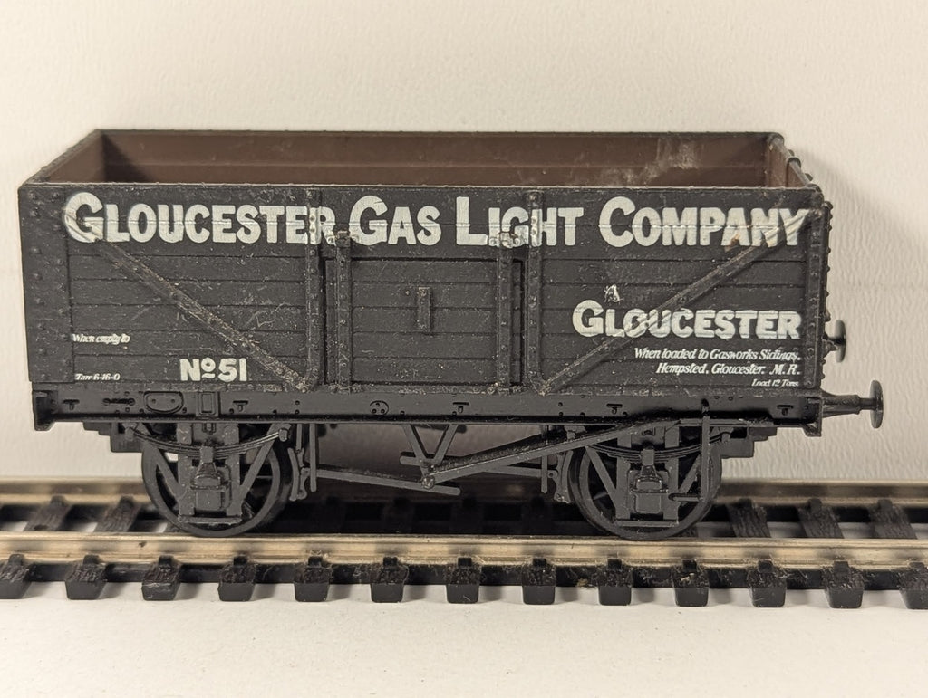 Airfix OO Gauge 7 Plank Open Wagon Goods Wagon 51 Gloucester Gas Light Company